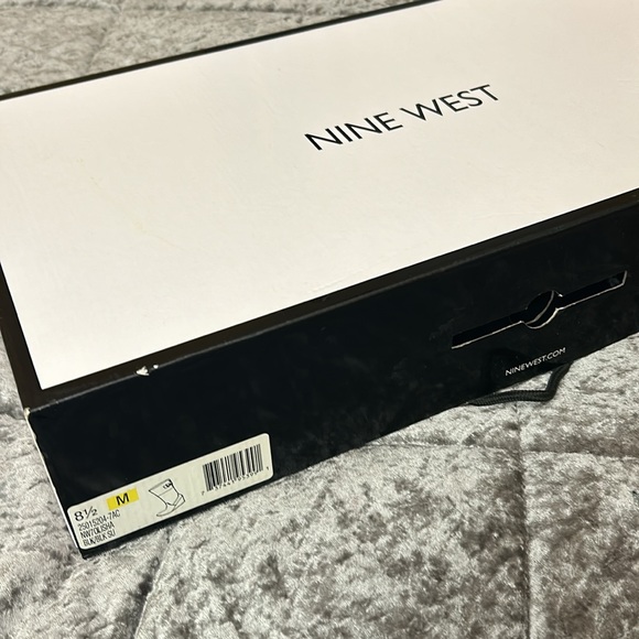 NWB Nine West Olisha Suede Knee High Boots - Picture 4 of 4